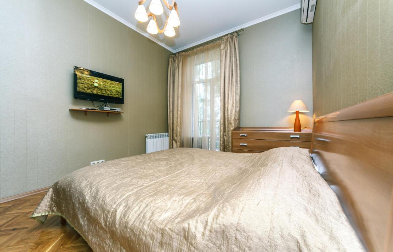 Alma Apartments Kyiv Exterior photo