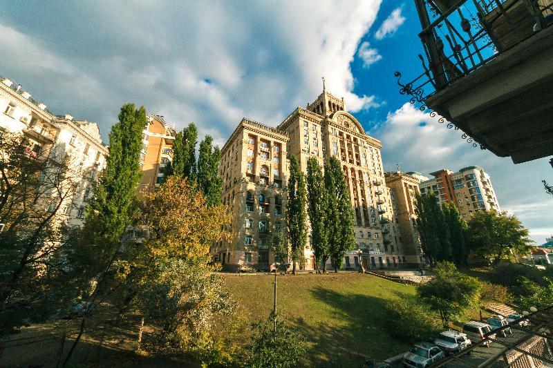 Alma Apartments Kyiv Exterior photo